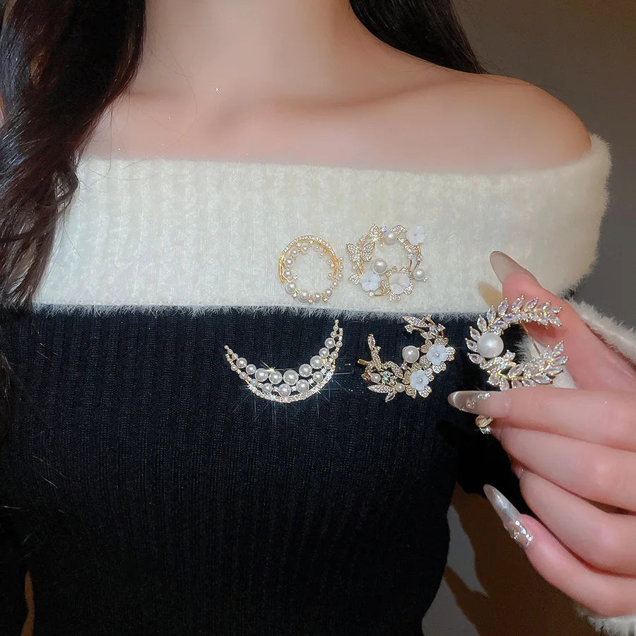 French Exquisite Pearl Zircon Brooches Pins Elegent Crescent Moon Leaf Flower Corsage for Party Wedding Dress Suit Women Jewelry
