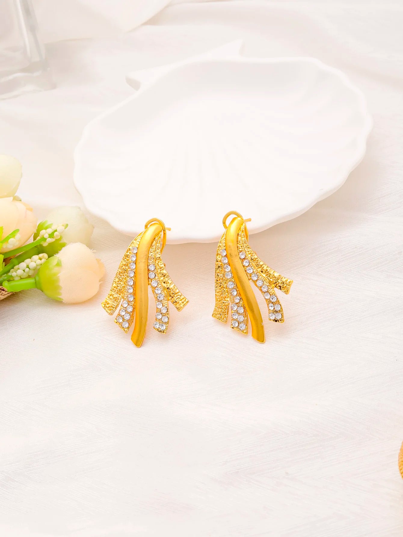 Dubai Jewelry Set For Women 24K Gold Plated Luxury Necklace Earrings Bracelet And Ring Set Jewelry For Wedding Party Trending